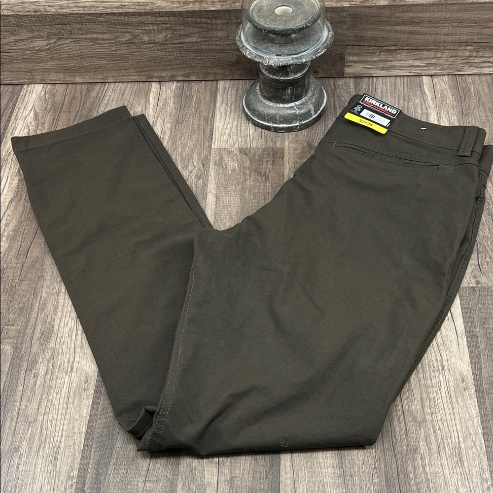 Kirkland signature Men’s Tech Dark Olive Pants